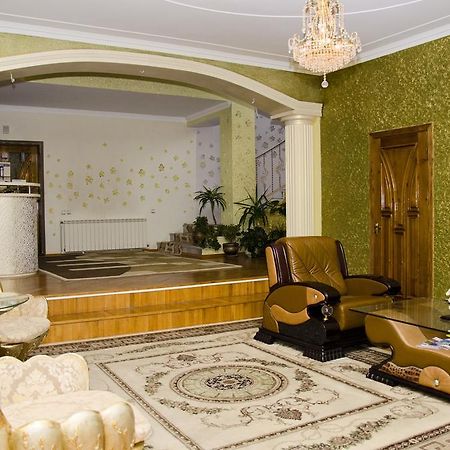 Hotel Ezio Kisinyov Kültér fotó