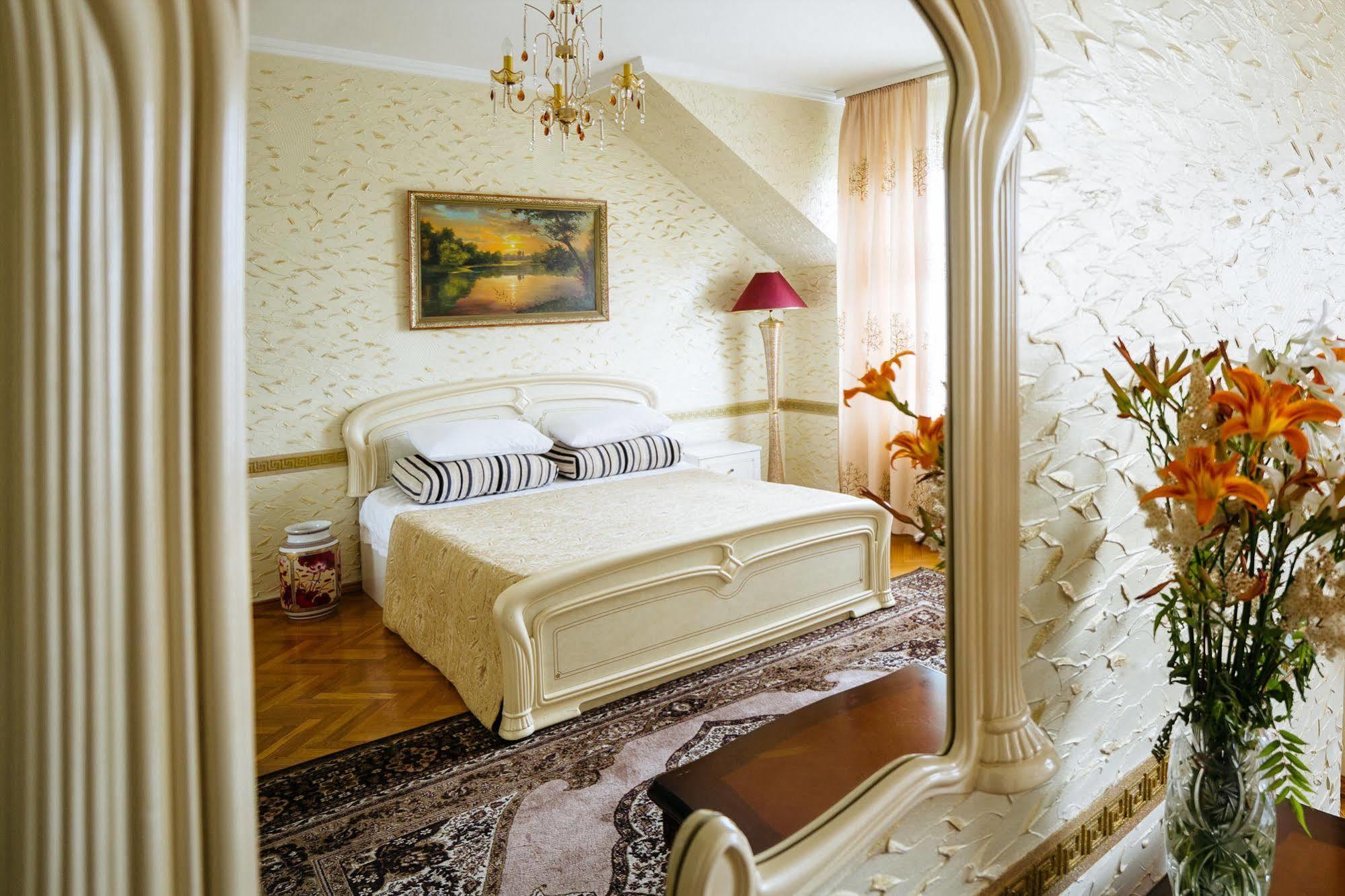 Hotel Ezio Kisinyov Kültér fotó